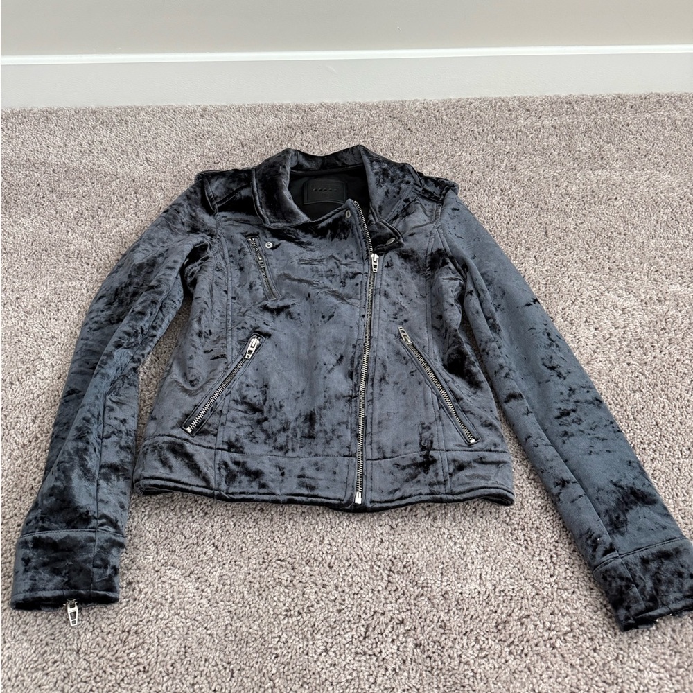 Blank NYC Velvet Metallic Jacket, size M (NWOT!) ✨